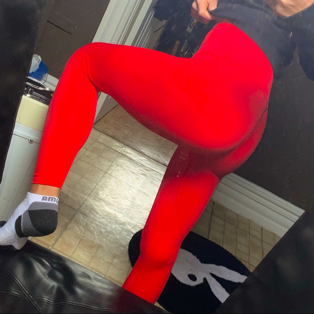 🍒 Bright Cherry Red High Waisted Scrunch Butt Leggings 🍒